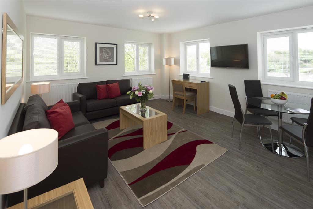 House Of Fisher - Beneficial House Apartment Bracknell Room photo